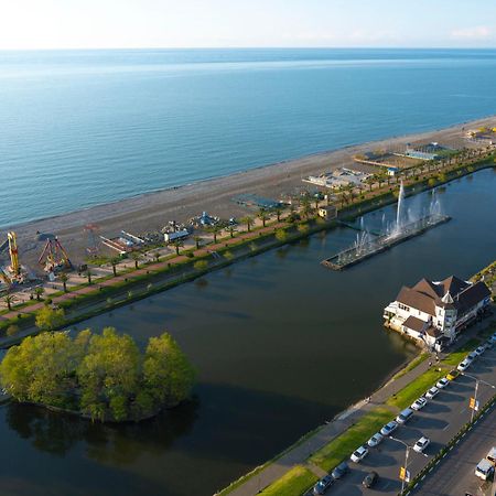 Seaside Resort In New Orbi Twins Batumi Eksteriør bilde