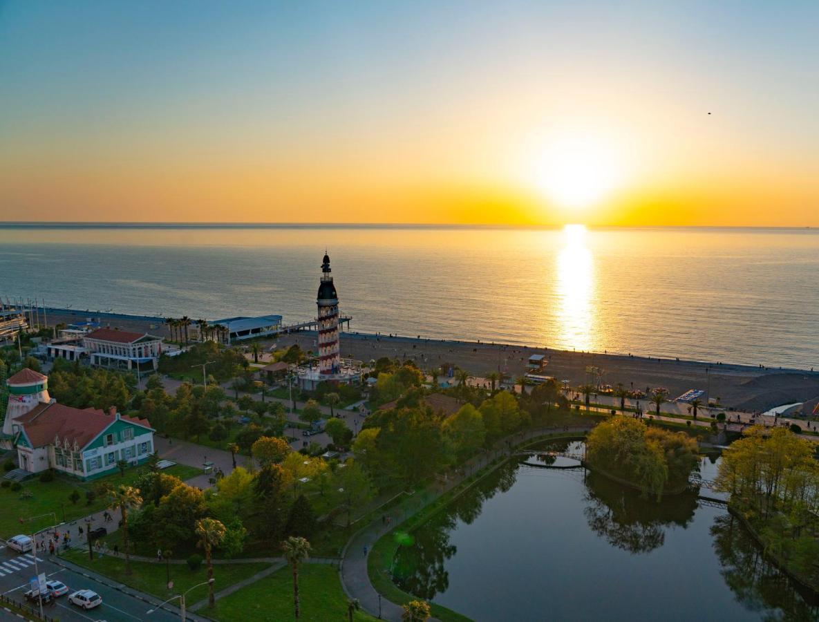 Seaside Resort In New Orbi Twins Batumi Eksteriør bilde
